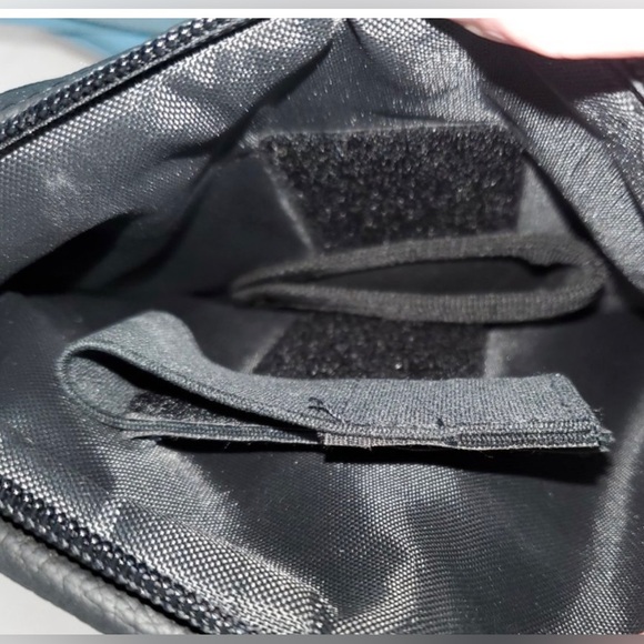 Roma woman’s black concealment genuine leather crossbody handbag zip closure - Picture 6 of 10